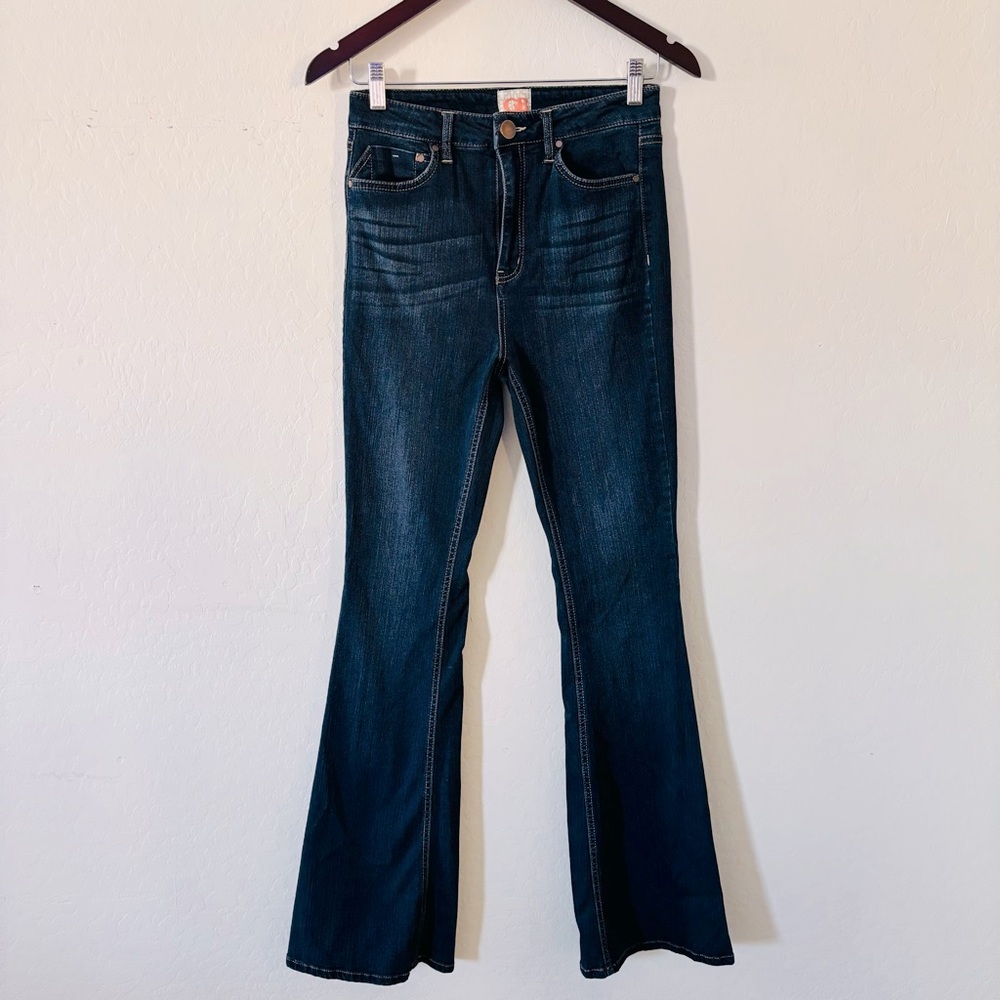 Gianni Bini Women’s Juniors Size 7 Dark Blue Denim Flare Jeans Stretchy